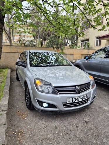 Opel Astra 2009, 260,000 km - 1.4 l - Şamaxı