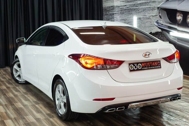 Hyundai Elantra 2015, 189,000 km - 1.8 l - Sumqayıt