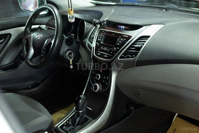 Hyundai Elantra 2015, 189,000 km - 1.8 l - Sumqayıt