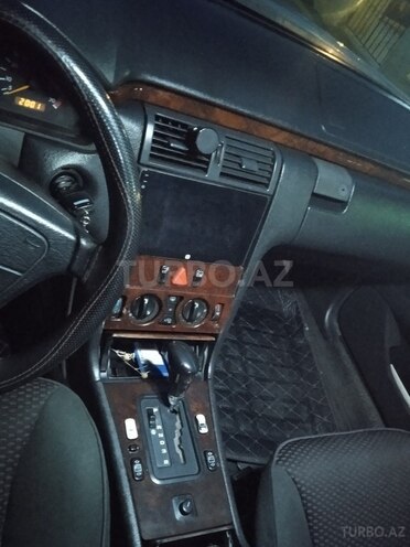 Mercedes E 230 1996, 379,000 km - 2.3 л - Bakı