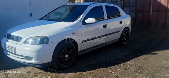 Opel Astra 2000, 320,000 km - 1.6 л - Lerik