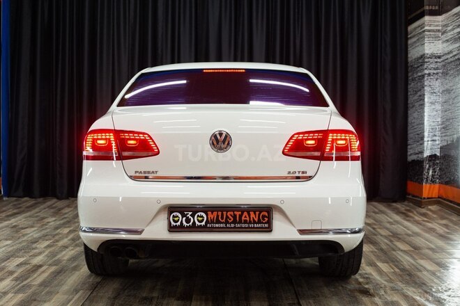Volkswagen Passat 2013, 179,000 km - 2.0 л - Sumqayıt