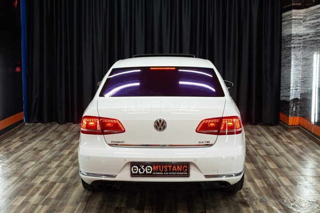 Volkswagen Passat 2013, 179,000 km - 2.0 л - Sumqayıt