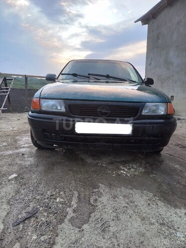Opel Astra 1994, 372,377 km - 1.7 l - Quba