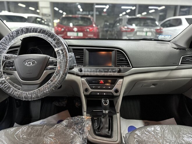 Hyundai Elantra 2017, 129,000 km - 2.0 l - Sumqayıt