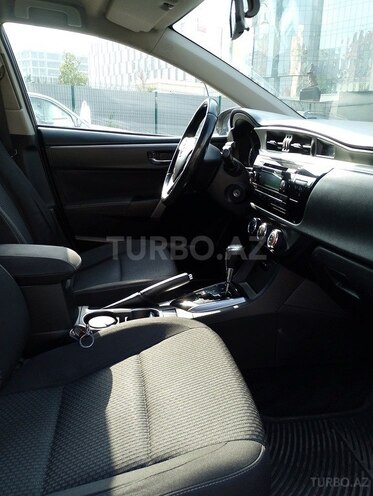 Toyota Corolla 2015, 211,000 km - 1.6 l - Bakı