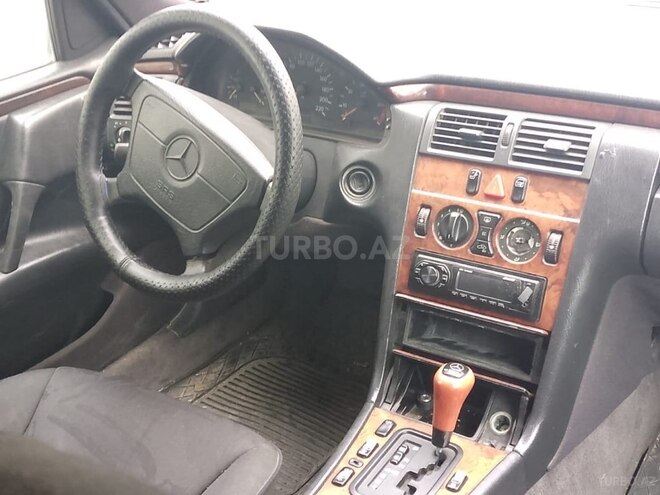 Mercedes E 220 d 1997, 456,087 km - 2.2 l - Bakı