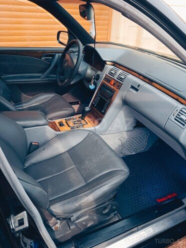 Mercedes E 320 2000, 485,000 km - 3.2 л - Bakı