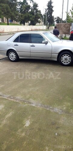 Mercedes C 240 1998, 302,000 km - 2.4 l - Qazax