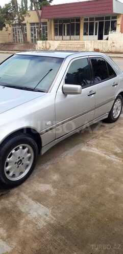 Mercedes C 240 1998, 302,000 km - 2.4 l - Qazax