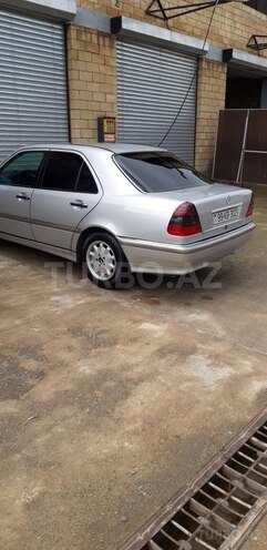 Mercedes C 240 1998, 302,000 km - 2.4 l - Qazax