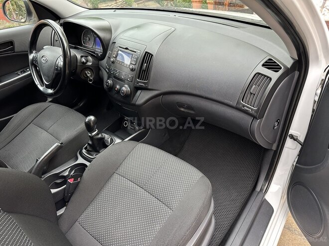 Hyundai i30 2010, 216,000 km - 1.6 l - Bakı