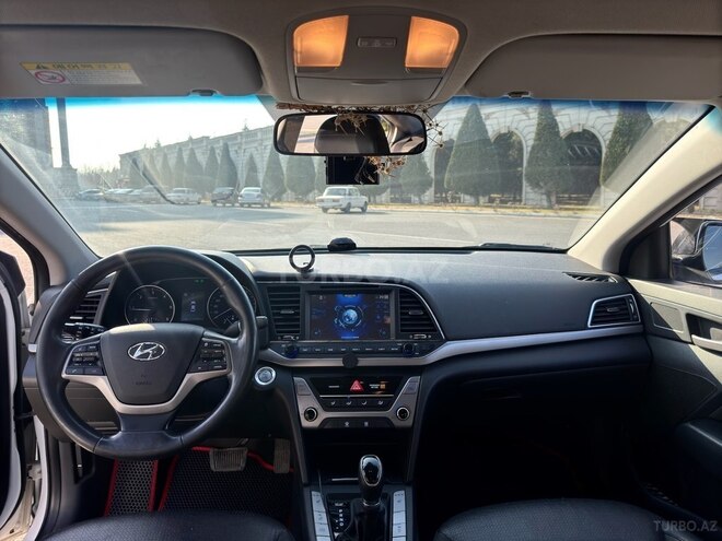 Hyundai Avante 2016, 179,000 km - 1.6 l - Bakı