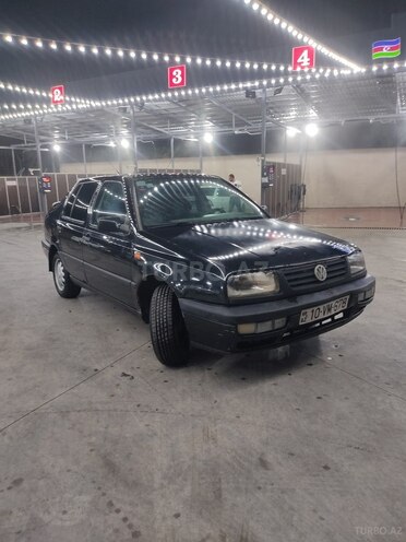 Volkswagen Vento 1995, 509,000 km - 1.8 l - Gəncə