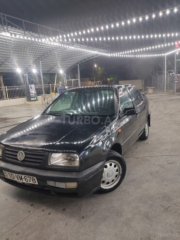 Volkswagen Vento 1995, 509,000 km - 1.8 l - Gəncə