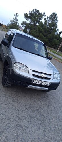 Chevrolet Niva 2015, 84,000 km - 1.7 l - Salyan