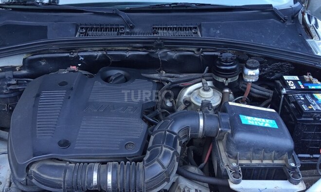 Chevrolet Niva 2015, 84,000 km - 1.7 l - Salyan