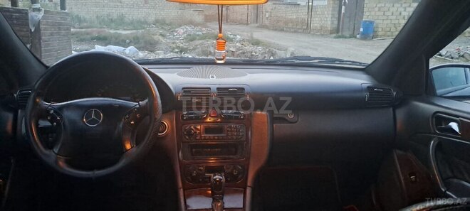 Mercedes C 200 2000, 220,000 km - 2.0 l - Sumqayıt