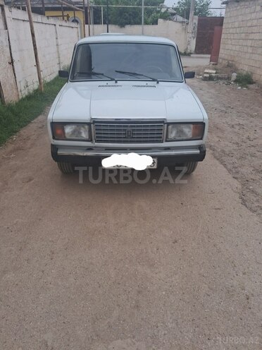 LADA (VAZ) 2107 2009, 98,000 km - 1.6 l - Salyan