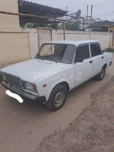 LADA (VAZ) 2107 2009, 98,000 km - 1.6 l - Salyan