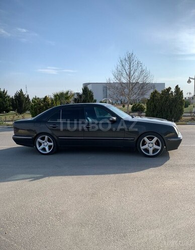 Mercedes E 220 d 2000, 558,136 km - 2.2 л - Kürdəmir