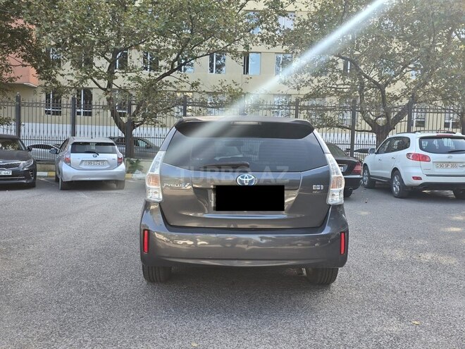 Toyota Prius V 2012, 464,000 km - 1.8 л - Bakı