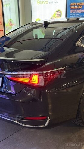 Lexus ES 300h 2023, 15,000 km - 2.5 л - Bakı