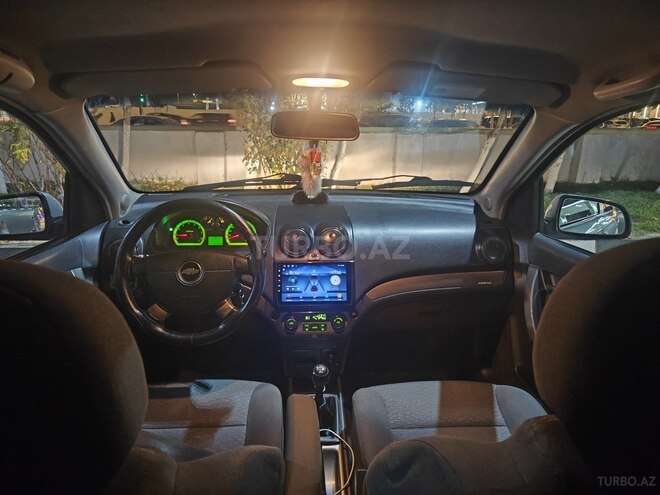 Chevrolet Aveo-8