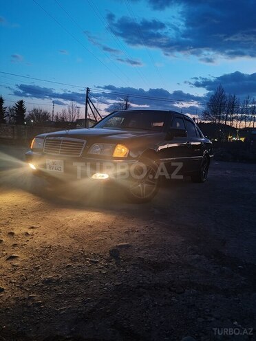 Mercedes C 230 2000, 378,196 km - 2.3 л - Füzuli