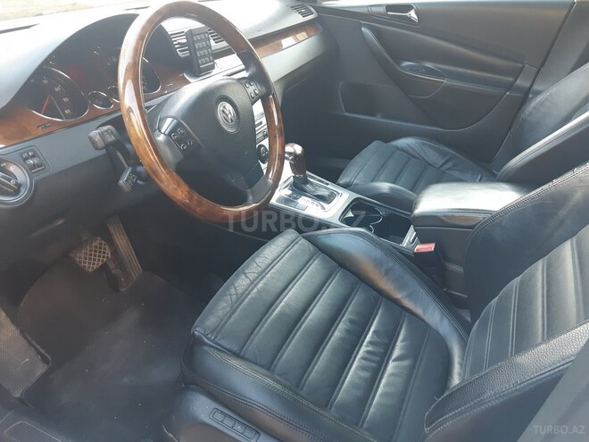Volkswagen Passat-11