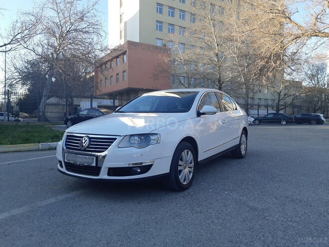 Volkswagen Passat-8