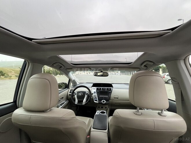 Toyota Prius V 2013, 136,000 km - 1.8 l - Bakı