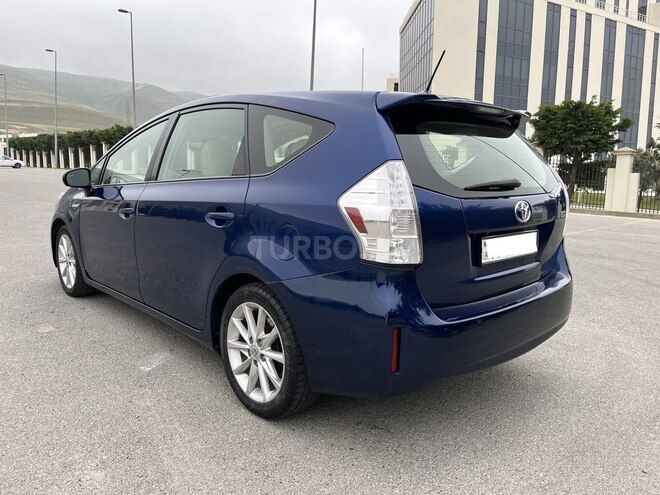 Toyota Prius V 2013, 136,000 km - 1.8 l - Bakı
