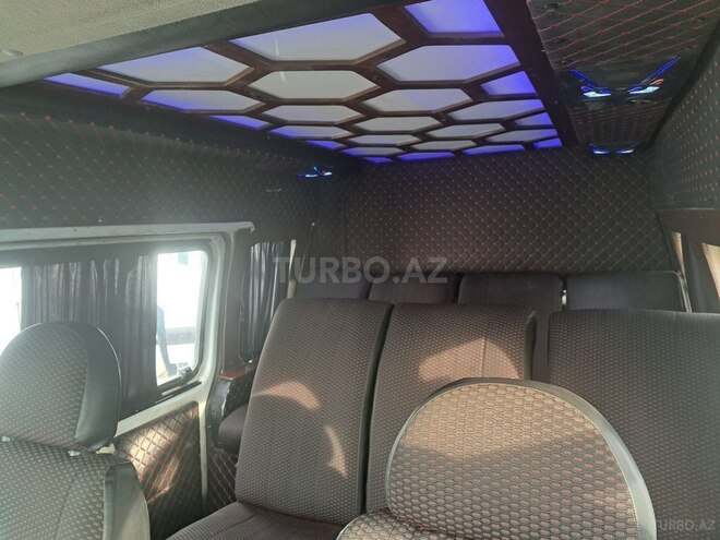 Ford Transit 2000, 300,000 km - 2.5 л - Salyan