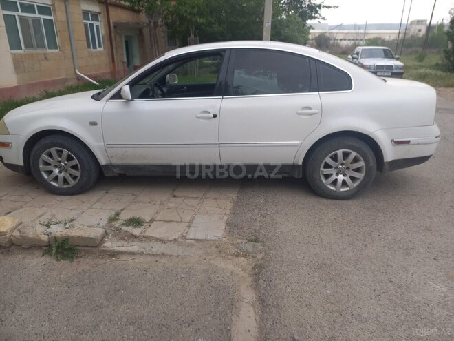 Volkswagen Passat 2001, 325,000 km - 1.6 l - Şirvan