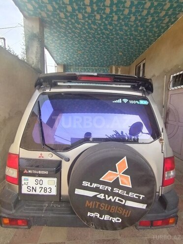 Mitsubishi  2002, 266,000 km - 2.0 l - Bakı