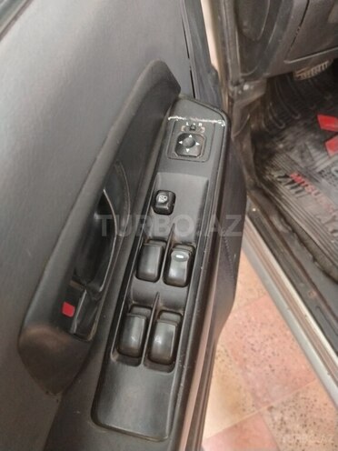 Mitsubishi  2002, 266,000 km - 2.0 l - Bakı