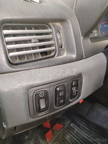 Mitsubishi  2002, 266,000 km - 2.0 l - Bakı