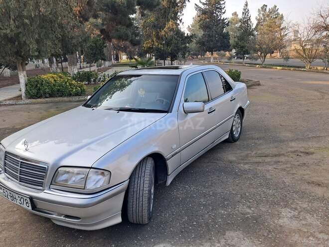 Mercedes C 180 1997, 250,000 km - 1.8 l - Salyan