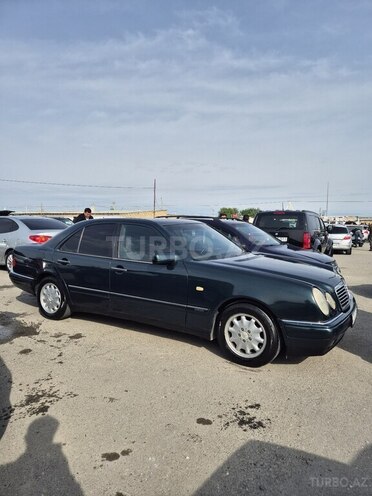 Mercedes E 230 1996, 340,000 km - 2.3 l - Beyləqan