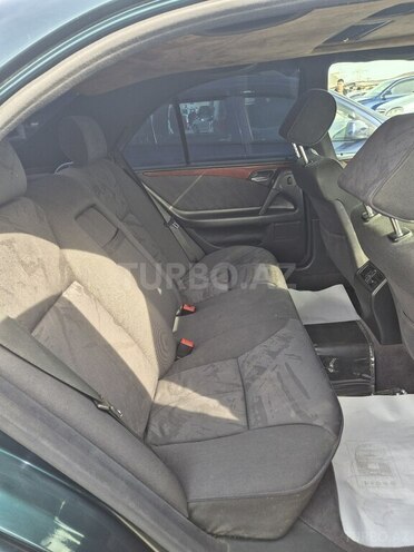 Mercedes E 230 1996, 340,000 km - 2.3 l - Beyləqan