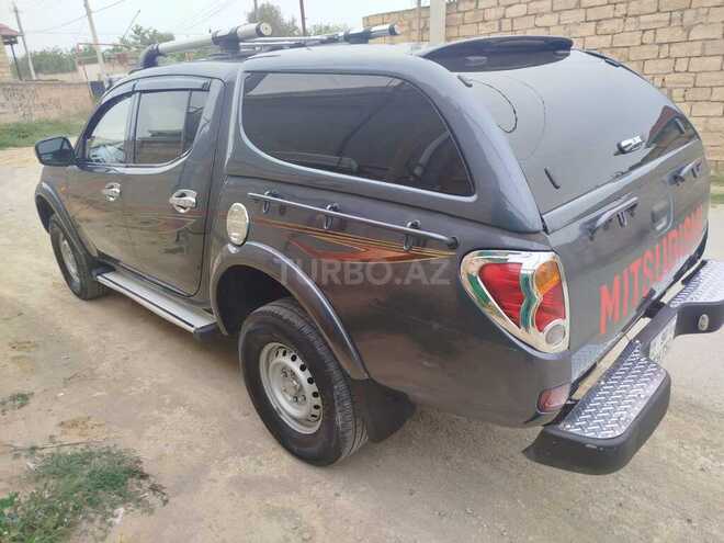 Mitsubishi L200 2006, 295,500 km - 2.5 l - Bakı