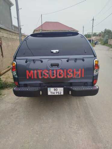 Mitsubishi L200 2006, 295,500 km - 2.5 l - Bakı
