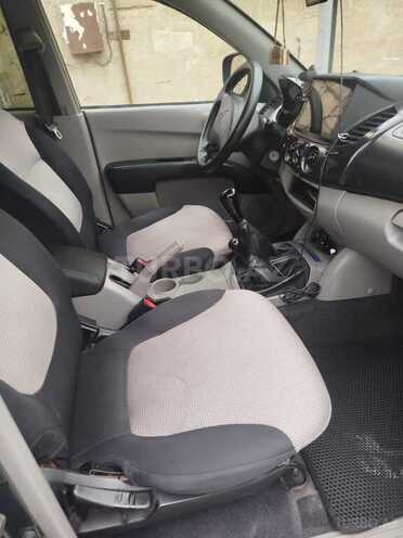 Mitsubishi L200 2006, 295,500 km - 2.5 l - Bakı