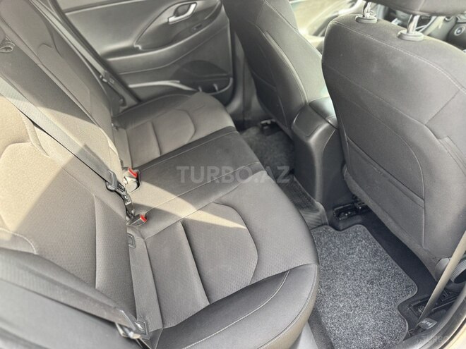 Hyundai i30 2017, 288,000 km - 1.6 l - Bakı