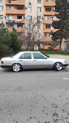 Mercedes E 280 1994, 560,000 km - 2.8 l - Bakı