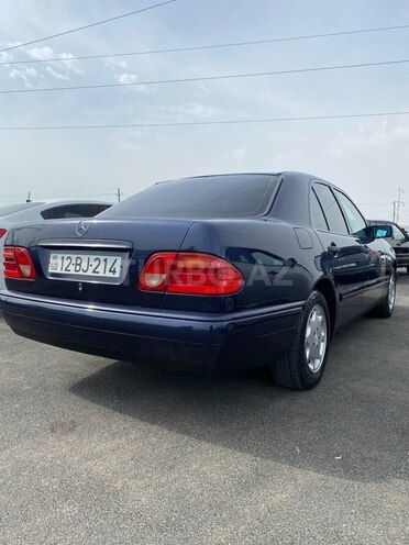 Mercedes E 200 1999, 366,000 km - 2.0 л - Bakı
