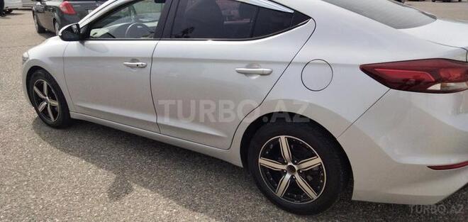 Hyundai Avante 2016, 125,000 km - 1.6 л - Bakı