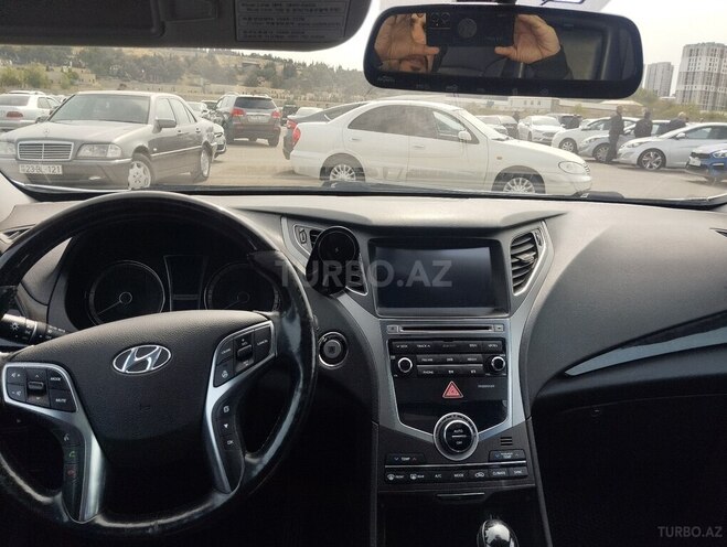 Hyundai Grandeur 2015, 218,000 km - 2.2 л - Bakı