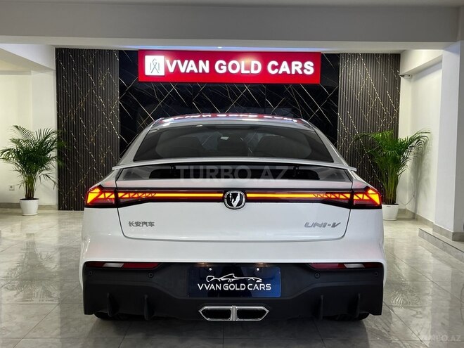 Changan Uni-V iDD-13